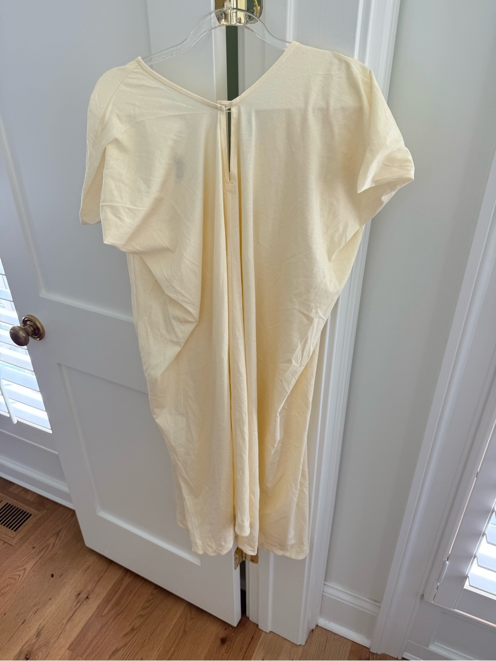 soeur Cream Short-Sleeve V-Back Tunic